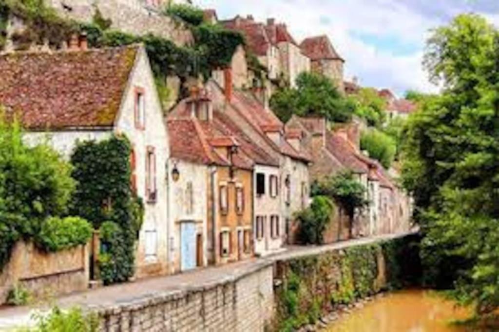 Grande Maison A Semur En Plein Coeur Historique Semur-en-Auxois Exterior foto