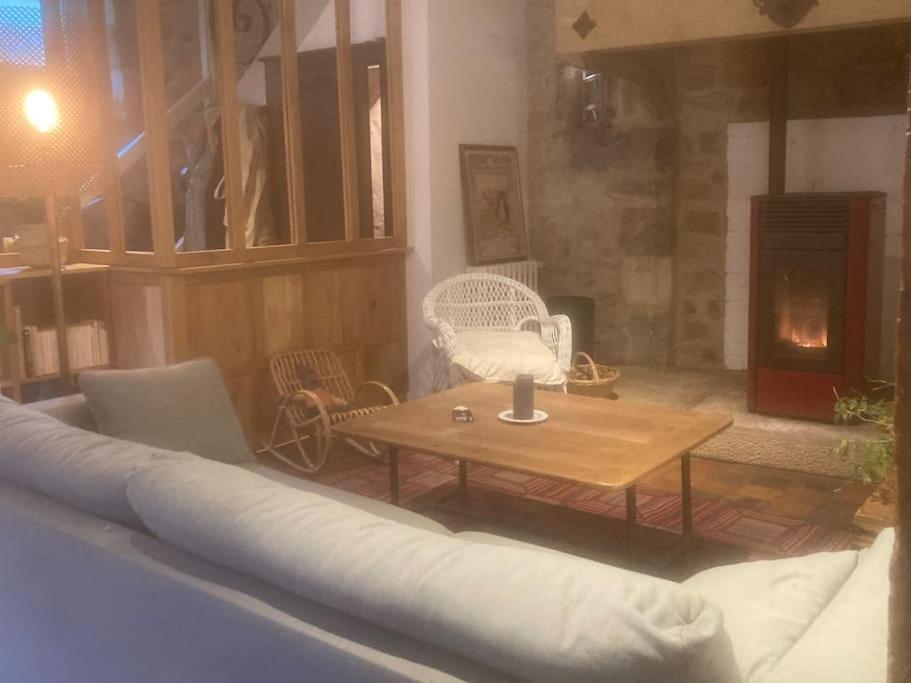 Grande Maison A Semur En Plein Coeur Historique Semur-en-Auxois Exterior foto